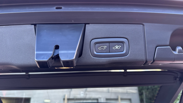 Volvo XC60 2.0 T6 [350] RC PHEV Plus Dark 5dr AWD Geartronic Estate